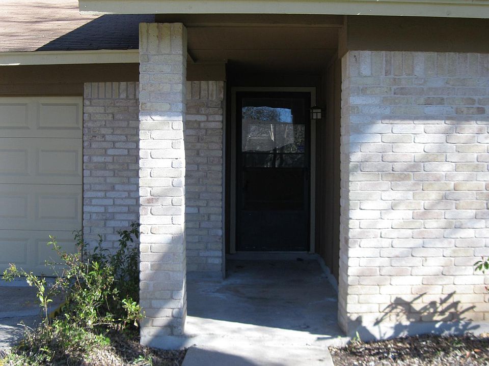 1st image of 2606 McGregor Dr
