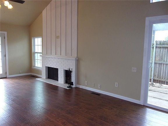3rd image of 12110 Cliff Rose Dr