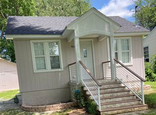 911 W Ildereen St, Springfield, MO 65807