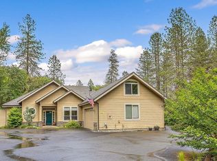 511 Honeycutt Dr, Grants Pass, OR 97526
