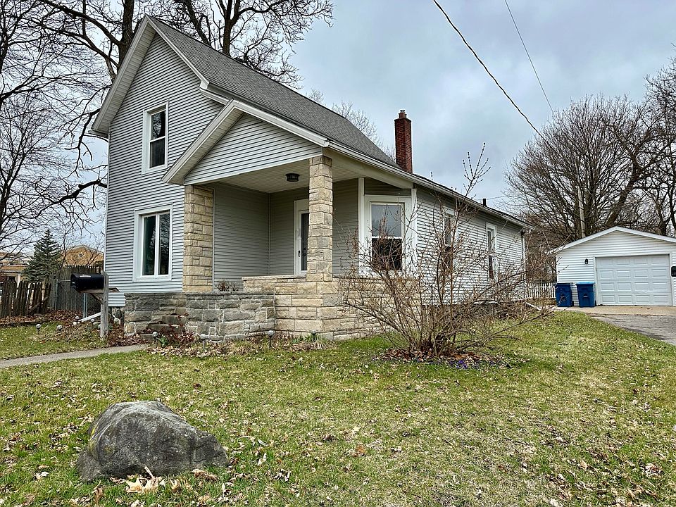 1st image of 147 Emmett St E