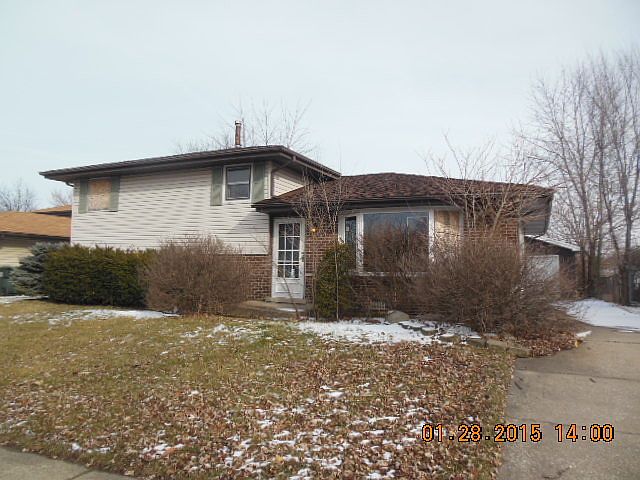 1st image of 20025 Crescent Ave