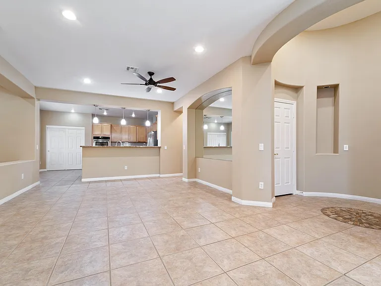 10492 Mission Park Ave — Photo 32