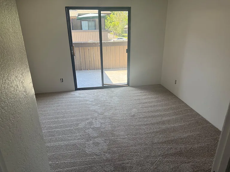 921 Fulton Ave #424 — Photo 5