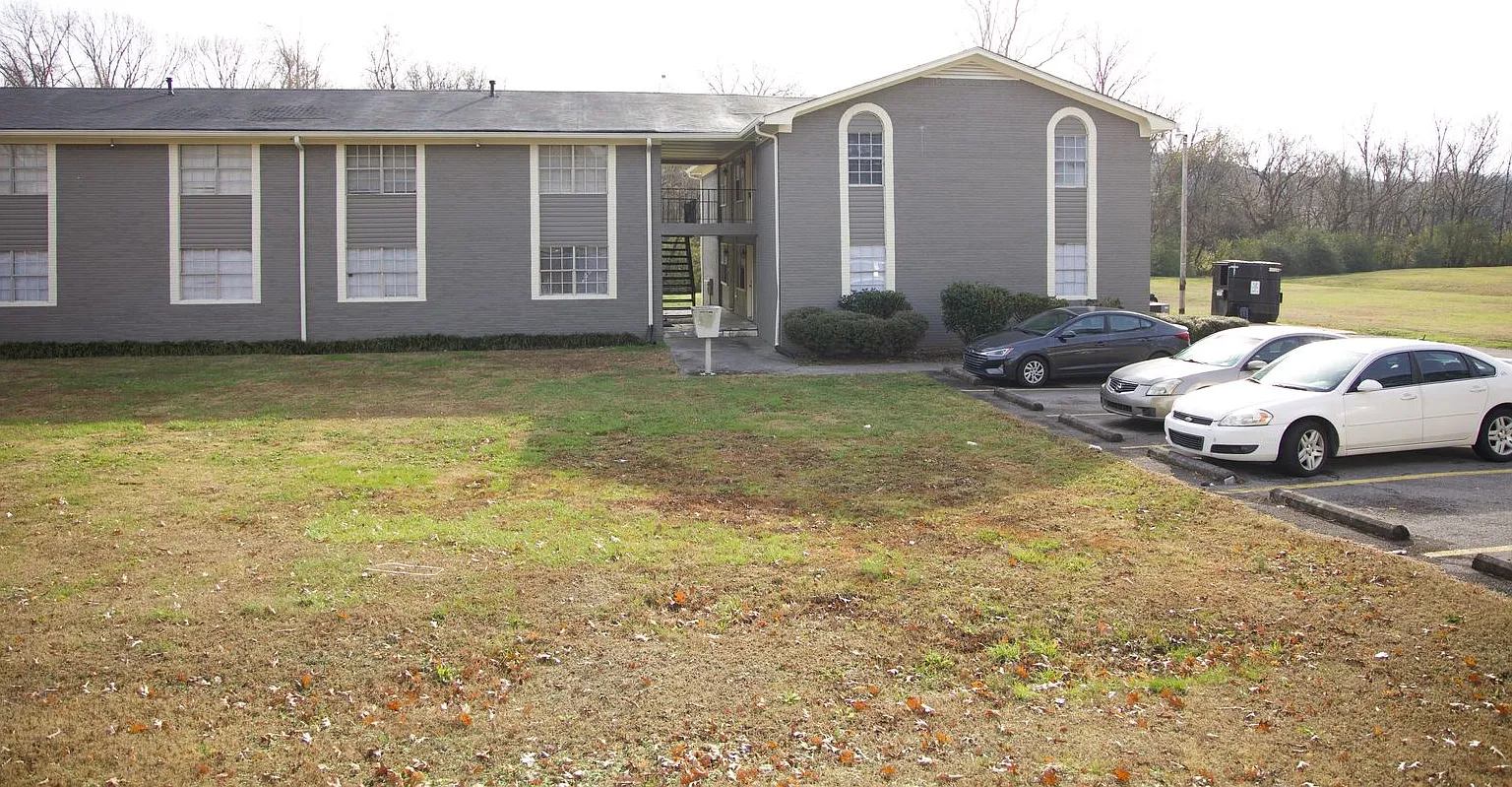 3620 N Ocoee St — Photo 1