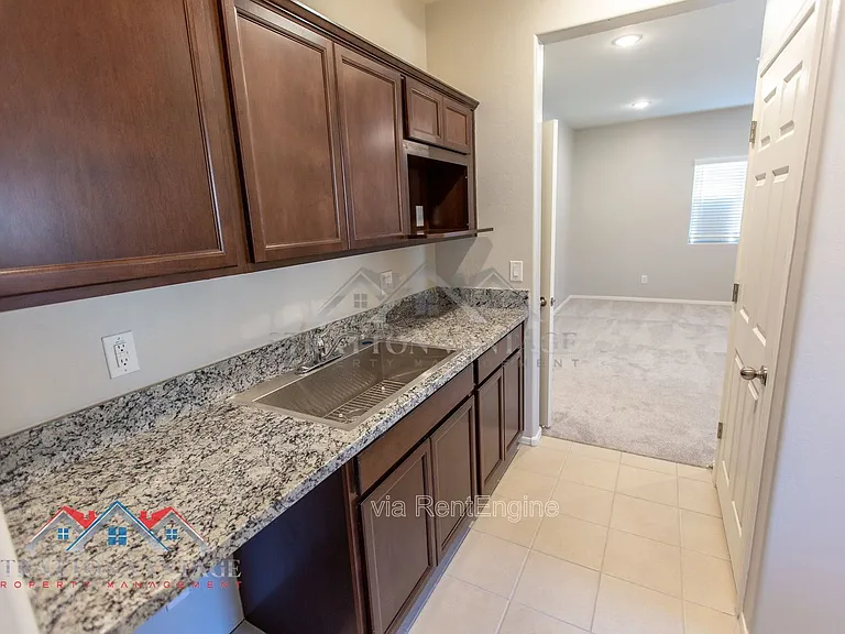 495 E Rio Pl — Photo 16