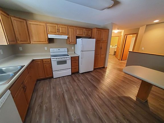 5th image of 1936 N Nokomis NE