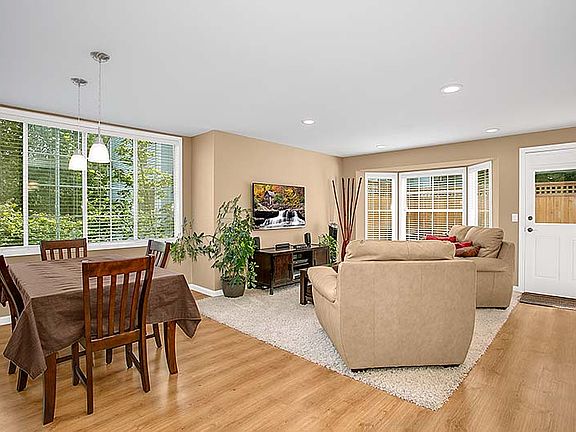 5th image of 10223 NE 129th Ln