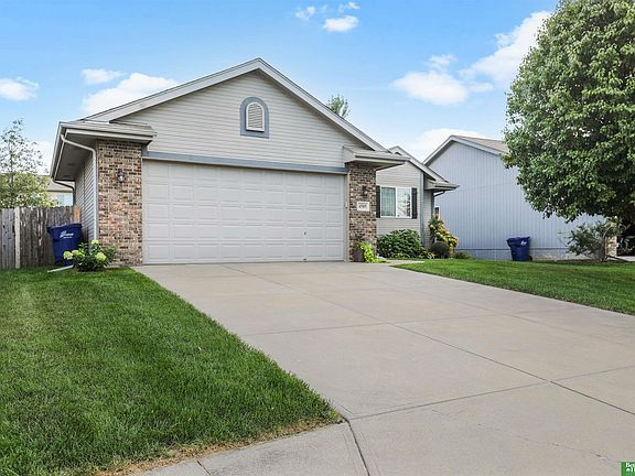 3rd image of 4505 Clearwater Dr