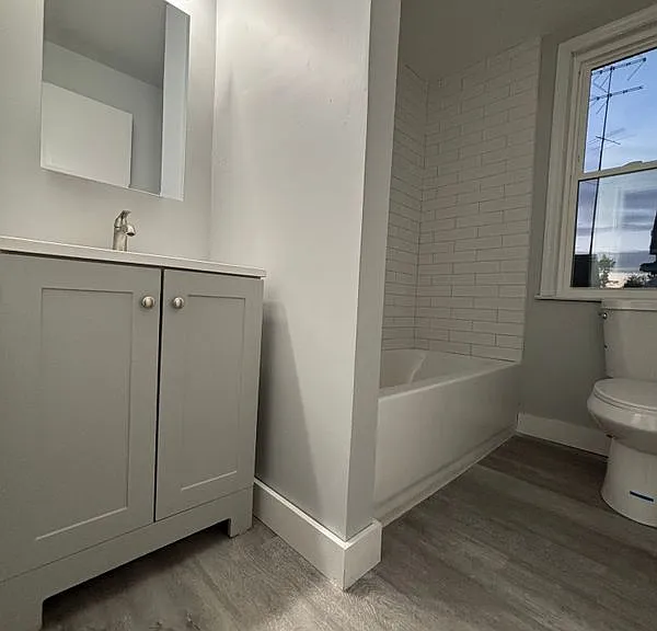 1158 Howard Ave #1 — Photo 9
