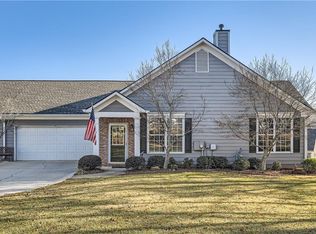 955 Camry Cir, Dallas, GA 30157