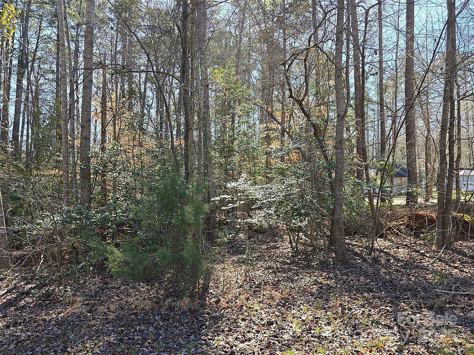 2nd image of 194 Delwood Ct