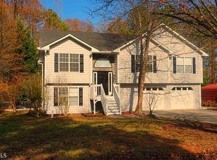 30 Camelot Dr, Cartersville, GA 30121
