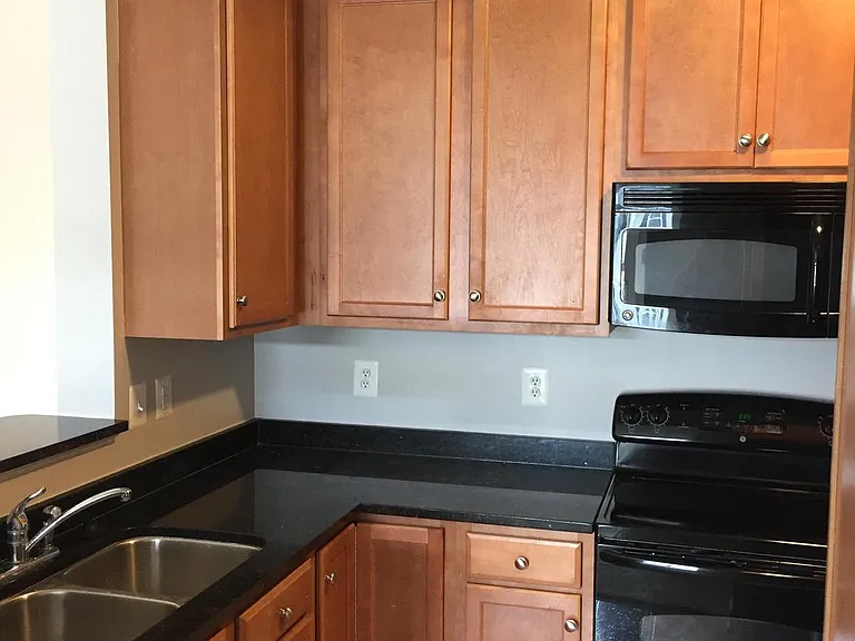 6163 Willow Pl #301 — Photo 2