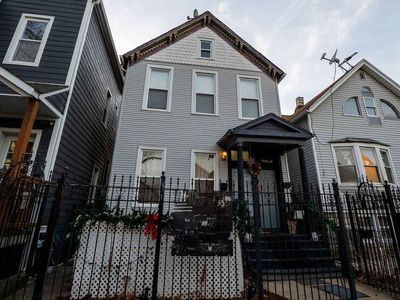 1628 N Washtenaw Ave, Chicago, IL, 60647