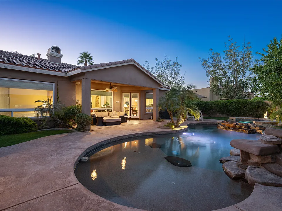 52274 Shining Star Ln