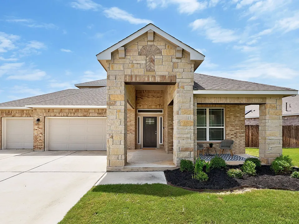 2413 Star Hill Ranch St