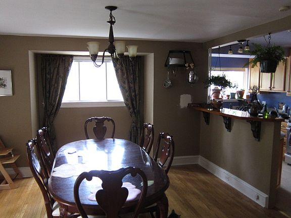 Dining/Kitchen