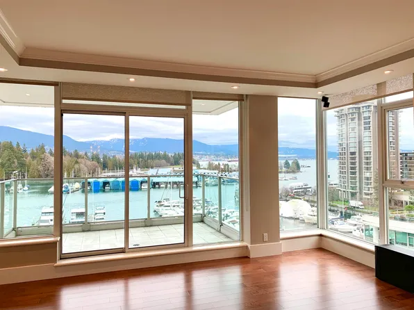 1777 Bayshore Dr #803, Vancouver, BC V6G 3H2