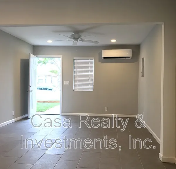 4570 W 162nd St #FRONT HOUSE — Photo 10