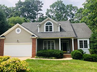 208 Highlands Lake Dr, Cary, NC 27518