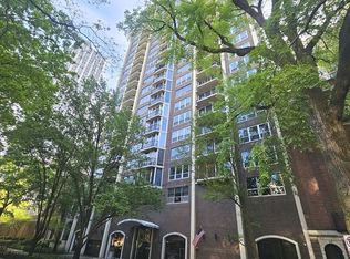 1515 N Astor St #23BC, Chicago, IL 60610