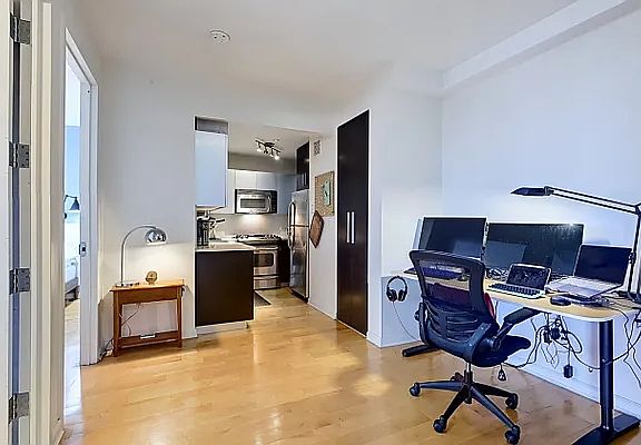 5th image of 13-11 Jackson Ave #11B