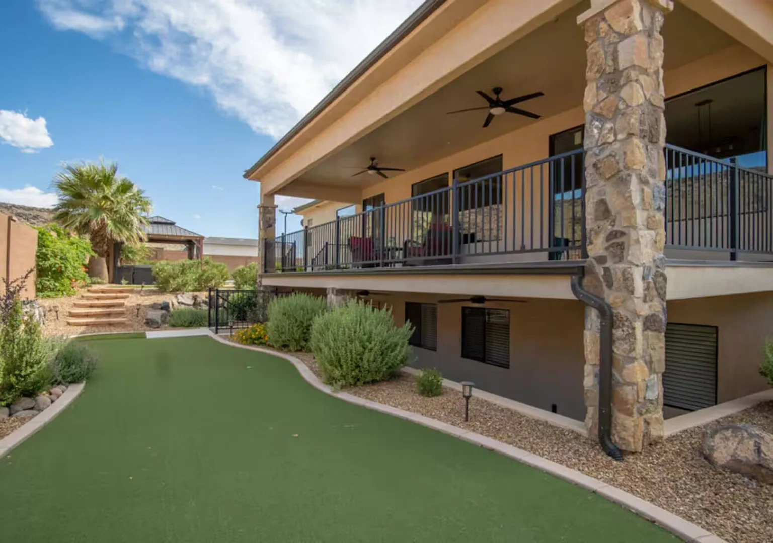 Private Pickleball & Putting Green | Up to 16! — Photo 3