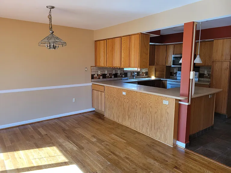 208 Prospect Ave — Photo 14