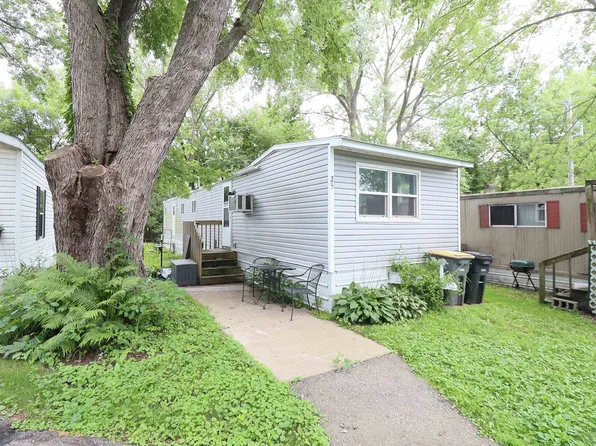 W5631 State Road 33 Trailer 25, La Crosse, WI 54601