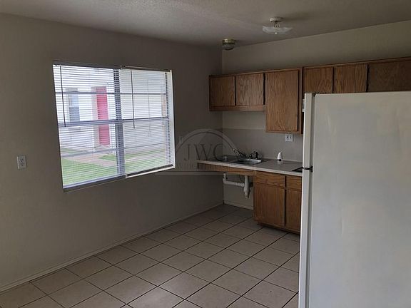 2nd image of 1102 French St #168070876