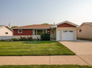 2527 E Avenue D, Bismarck, ND 58501