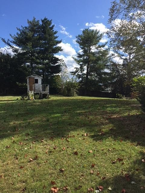 2nd image of 140 Kendrick Ave