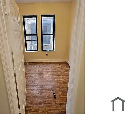 585 Bristol St — Photo 9