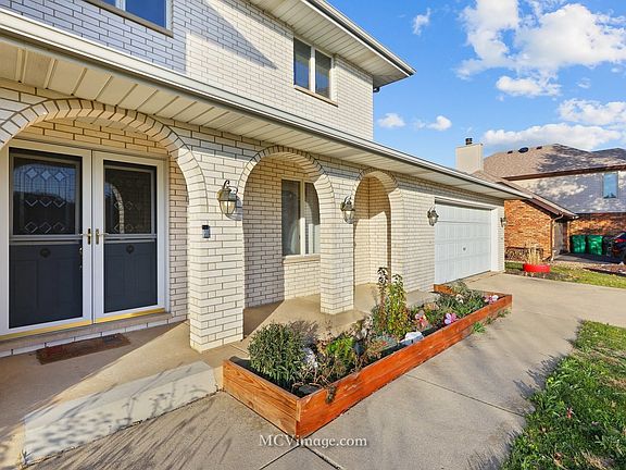2nd image of 13242 W Pin Oak Ct