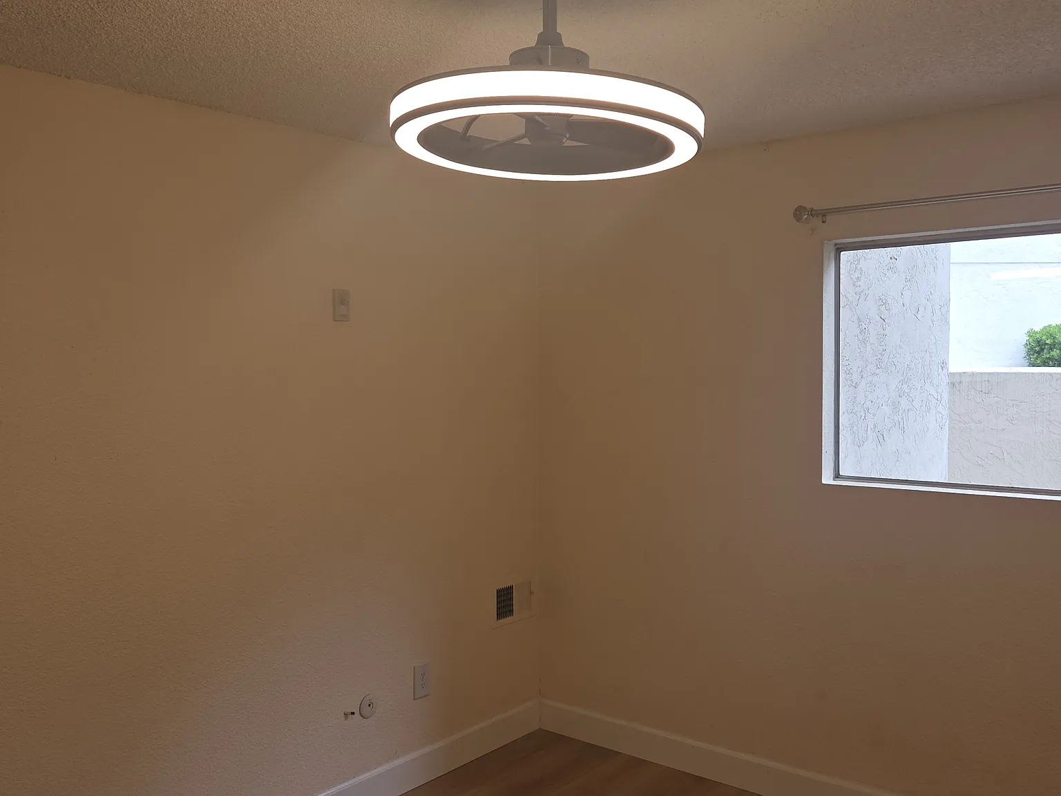 1 bed, 667 sqft, $2,200 — Photo 4