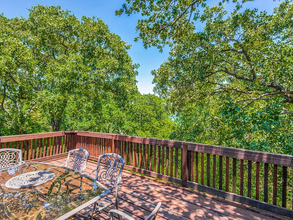 214 Scenic Dr