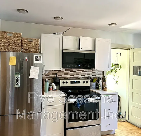 369 S Winooski Ave #2 — Photo 4
