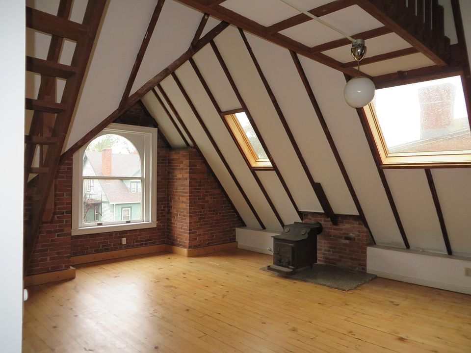 2nd image of 364 Laurel St #364F