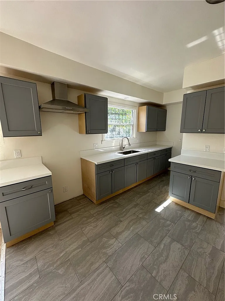 3 bed, 1.5 bath, 1772 sqft, $3,600 — Photo 3