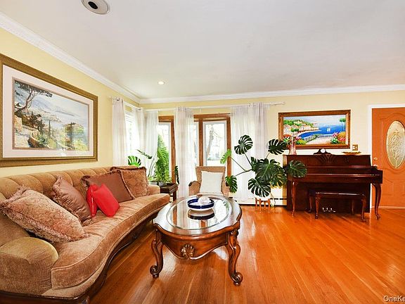 5th image of 855 Preston Road