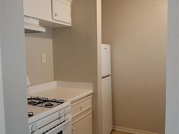 4th image of 1125 Ann St APT 6