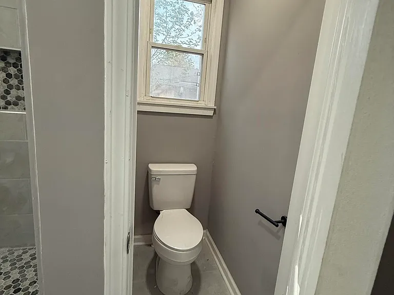1012 S Franklin St — Photo 14
