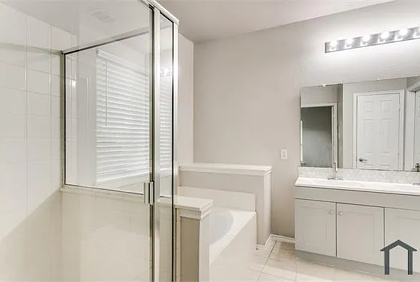 9705 Hedge Bell Dr — Photo 6