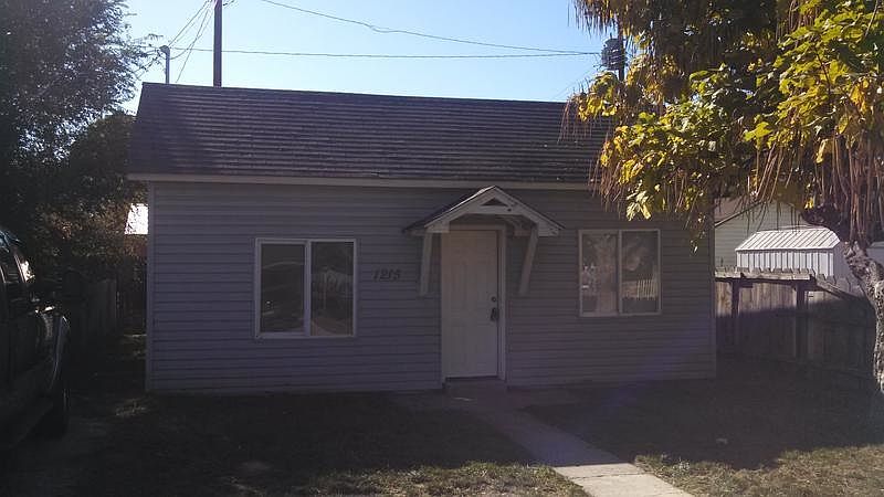 2nd image of 1215 2nd St N