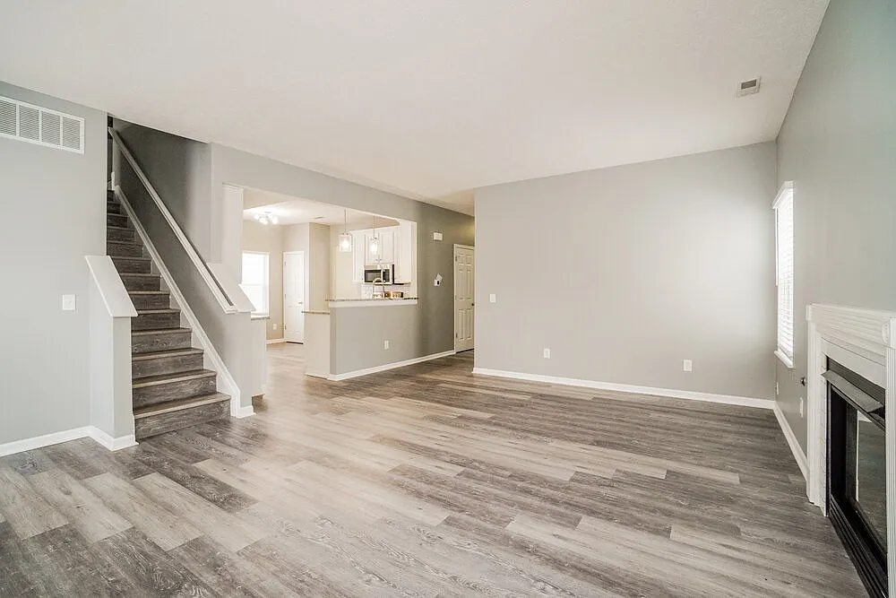 3 bed, 2.5 bath, 1916 sqft, $3,880 — Photo 4