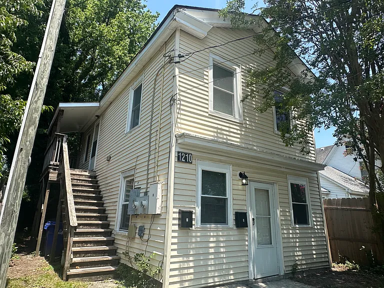 1210 Crawford Pkwy #A — Photo 1
