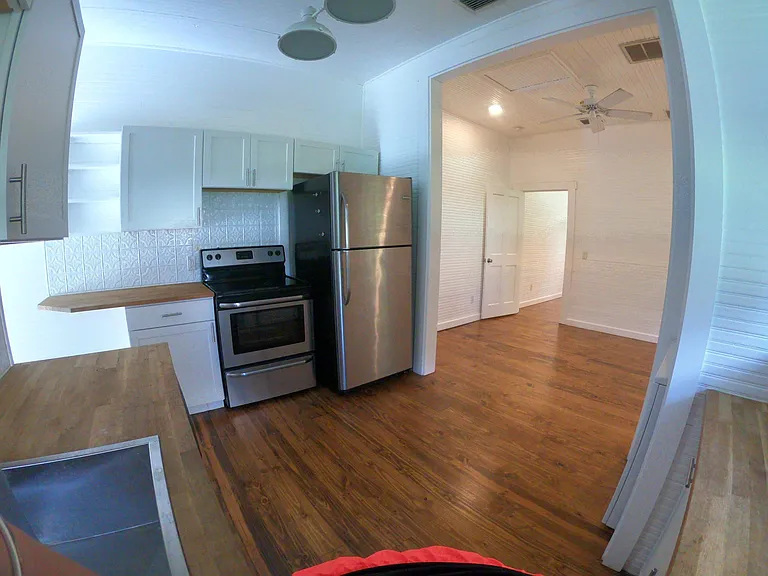 1712 E 4th Ave — Photo 8