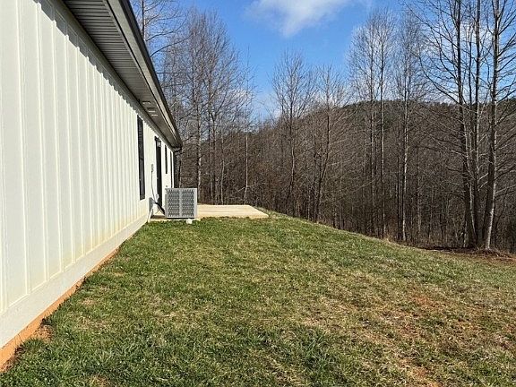 5th image of 270 Meadow Crest Drive