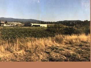 4 Dakota St, Sutherlin, OR 97479